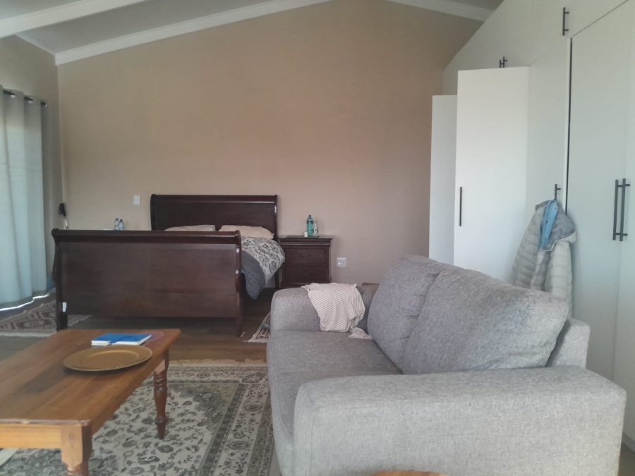 4 Bedroom Property for Sale in Poortjies Western Cape